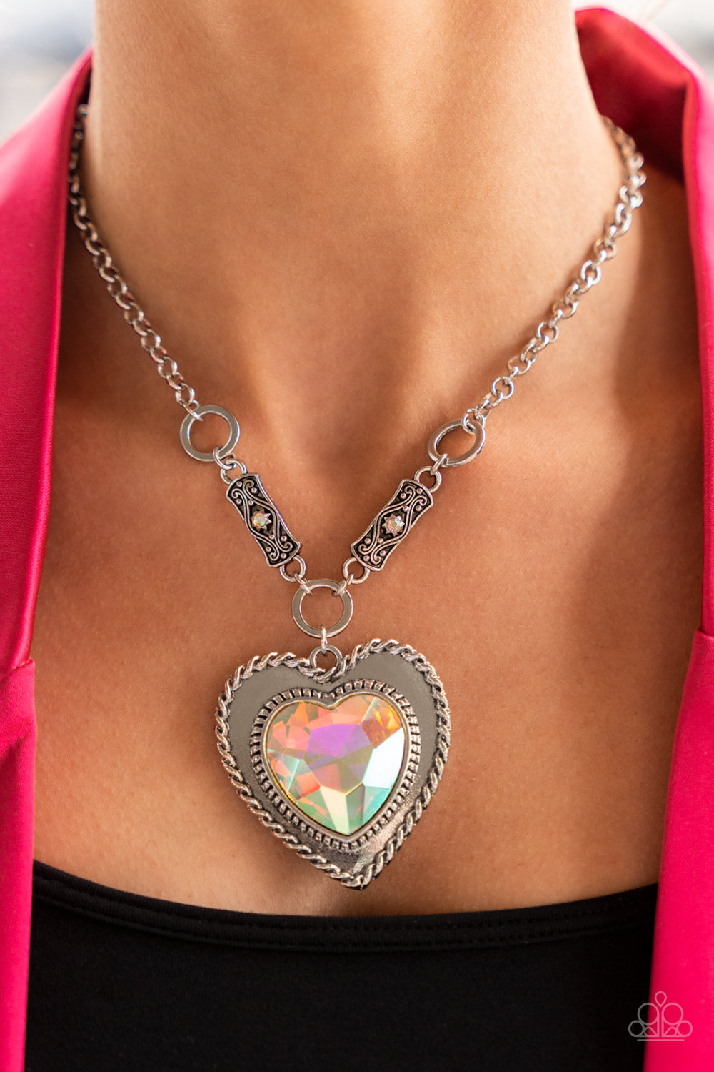 Black Rhinestone Heart Silver-Tone Necklace | Rhinestone heart, Black  rhinestone, Necklace
